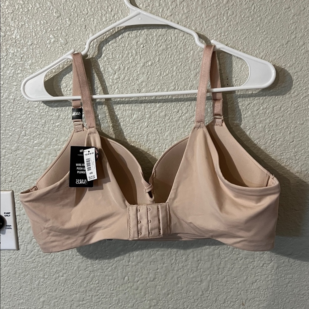 NWT Torrid Curve Bra - Picture 6 of 6